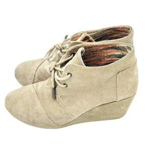TOMS Shoes Womens Size 7 Tan Suede Wedge Ankle Booties Lace Up heel Beige